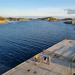 With Fantastic Seaview In Henningsvaer. Апартаменты *