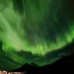 With Fantastic Seaview In Henningsvaer. Хеннингсвер