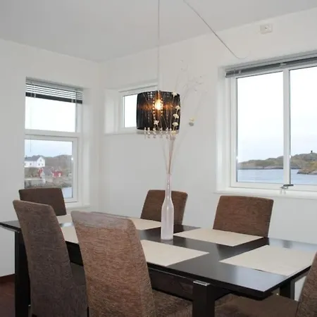 דירה With Fantastic Seaview In Henningsvaer.