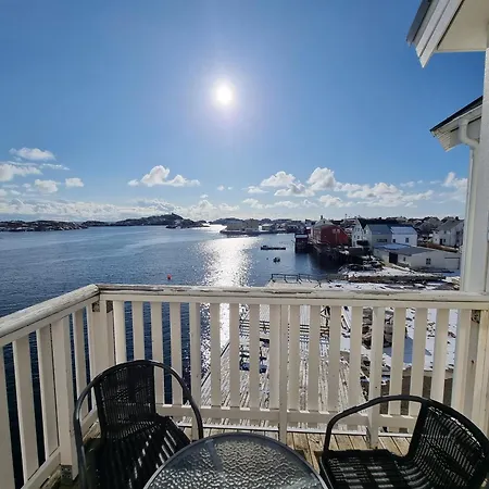 With Fantastic Seaview In Henningsvaer. Apartmán *