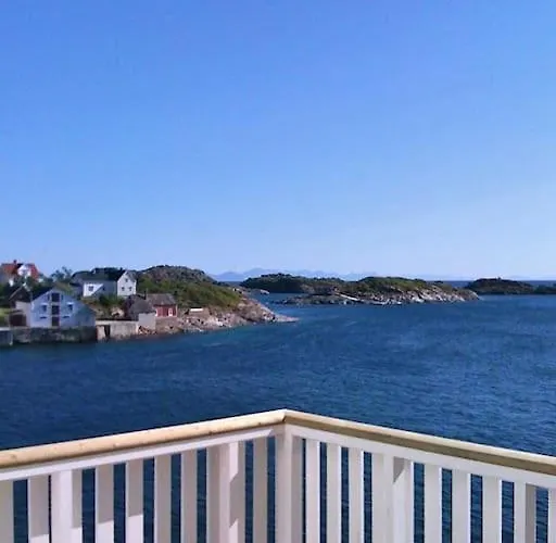 Apartment With Fantastic Seaview In Henningsvaer. *