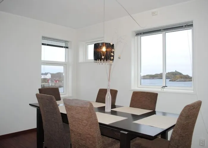 Apartment With Fantastic Seaview In Henningsvaer.