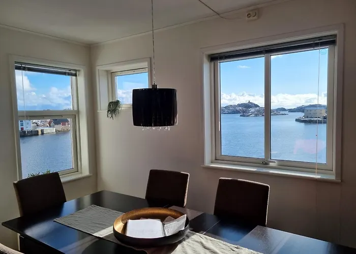 With Fantastic Seaview In Henningsvaer. Lägenhet *