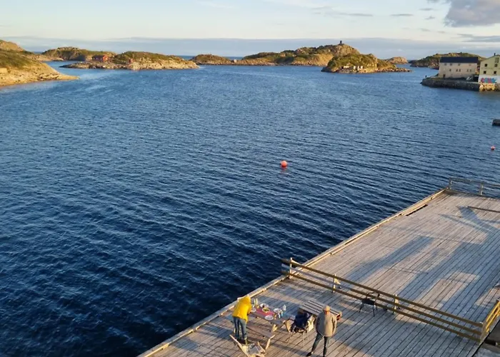 With Fantastic Seaview In Henningsvaer. Appartamento *